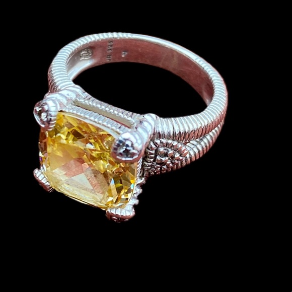 GUARANTEED AUTHENTIC JUDITH RIPKA RING!! - Picture 7 of 13